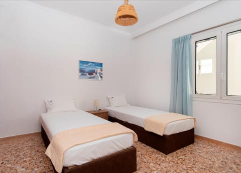 Downtown Apartment Condominio in Paros
