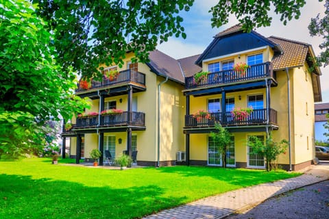 Property building, Garden, Garden view