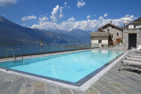 Lake view, Mountain view, Pool view, Swimming pool, Swimming pool