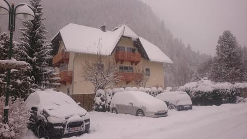 People, Property logo or sign, Fishing, Ski School, Hiking, Cycling, Garden view, Mountain view, Family