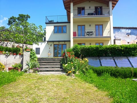 Property building, Facade/entrance, Garden