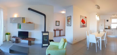 Living room, Seating area, Dining area