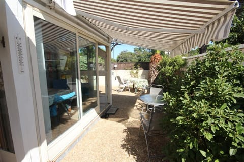 Patio, Garden view