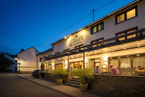 Property building, Facade/entrance, Night