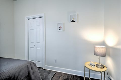 Hosteeva Capitol Hill 2BR Apt - 7 Walking Distance to Dining Eigentumswohnung in Capitol Hill