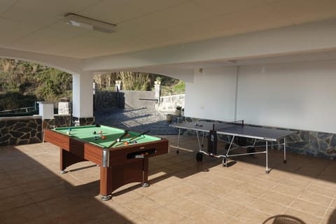 Billiard, Table tennis