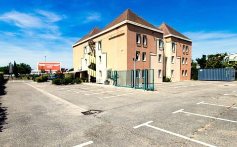 Property building, View (from property/room), Parking