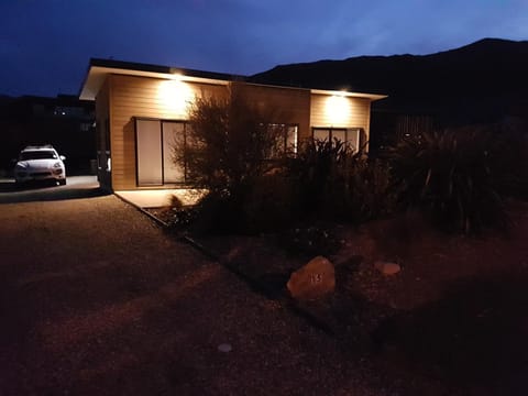 Property building, Facade/entrance, Night