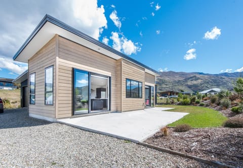 On site, Garden view, Mountain view, Quiet street view