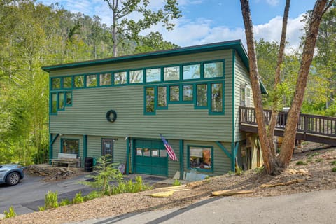 Appalachian Mtn Retreat 4 Mi to Grovewood Village Apartment in Asheville