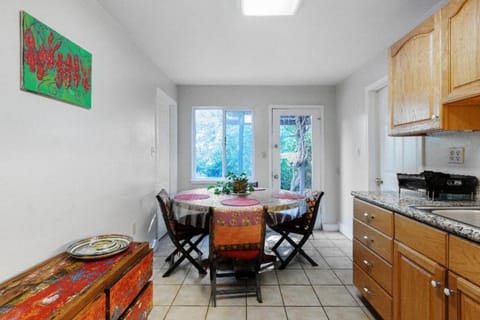 Large 1 Bedroom Apartment, Home Theater, Fireplace Copropriété in Berkeley