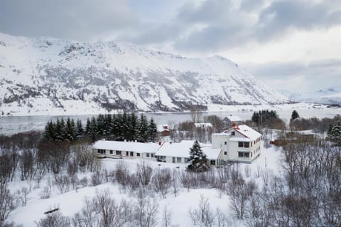 Property building, Facade/entrance, Neighbourhood, Bird's eye view, Garden view, Lake view, Mountain view