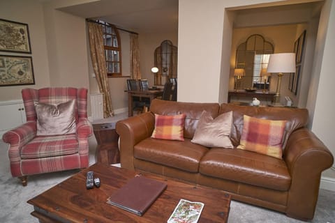 Old Bakers Cottage ground floor apartment centrally located in Grasmere with patio area Casa in Grasmere
