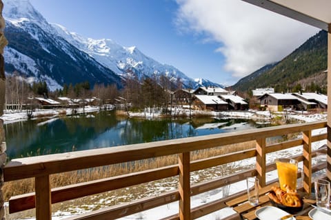 Balcony/Terrace, Lake view