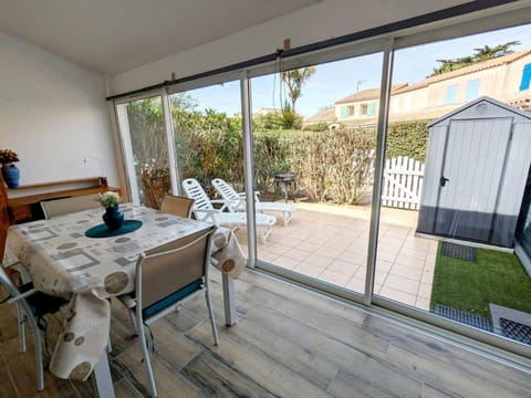 Patio, Garden view