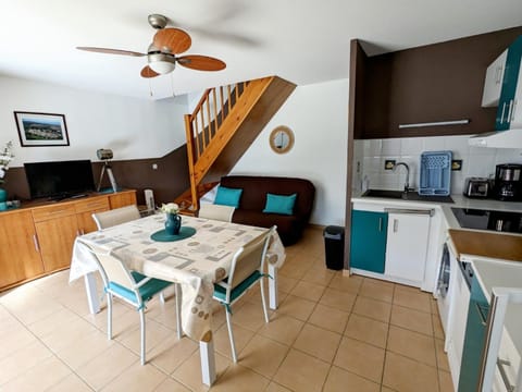 Belle villa 2 chambres terrasse parking privatif dans résidence sécurisée avec piscine commune 800 m de la mer LRCS87 Moradia in Portiragnes