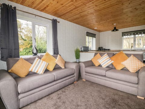 Lodge Two House in England