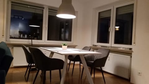 Night, Dining area