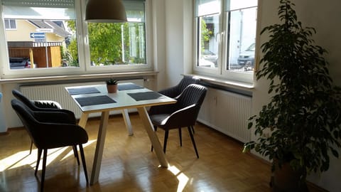 Day, Seating area, Dining area, Street view