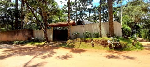 Bosque das Araucárias House in Campos do Jordão