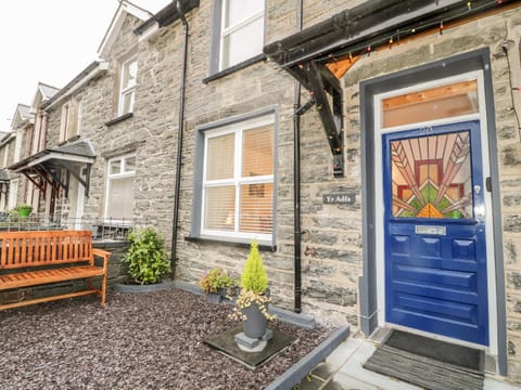 Yr Adfa The Retreat House in Wales