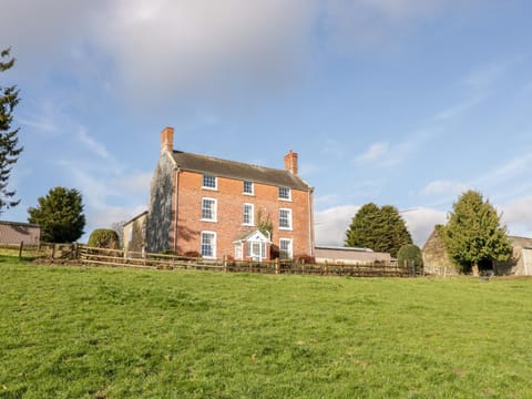 Squires Rest House in Wales