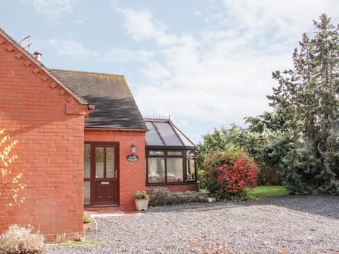 Court Farm House in Malvern Hills District
