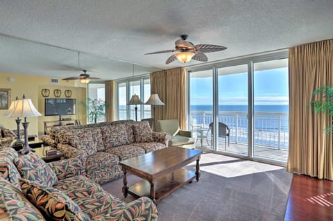Myrtle Beach Seaside Escape with Beach and Pool Access Apartment in Crescent Beach