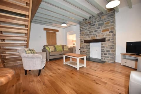 The Old Farmhouse Kitchen House in Saint Davids