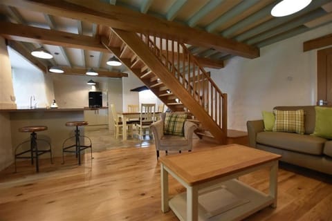 The Old Farmhouse Kitchen House in Saint Davids