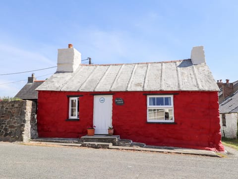 Bwthyn Alarch House in Wales