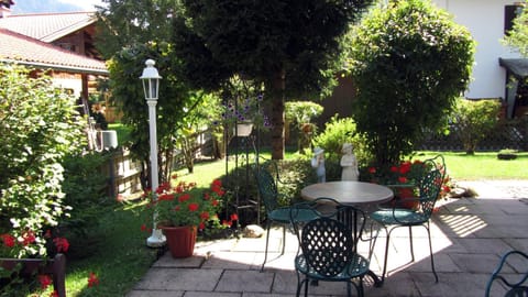 Patio, Garden