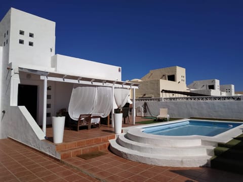 Aloha Surf House Bed and Breakfast in Corralejo