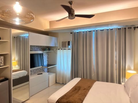 COZY COVE at Venice Grand Canal Bonifacio Global City Apartment in Makati