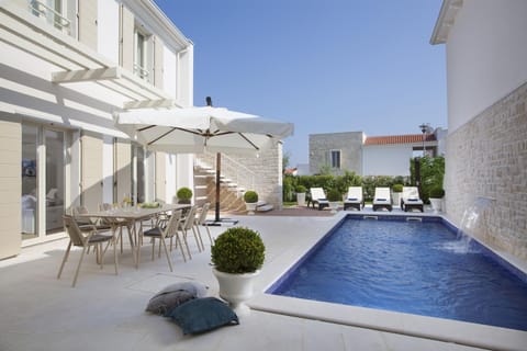 BBQ facilities, Garden, Balcony/Terrace, Swimming pool