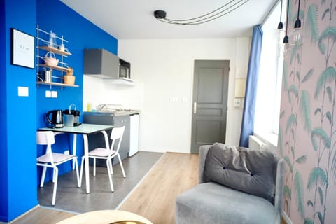 La Company Des Concierges : La Bonbonnière Apartment in Caen