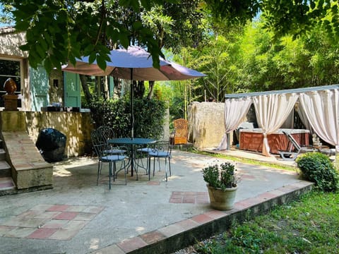 Les Gîtes et la Chambre de Labahou SPA Bed and Breakfast in Anduze