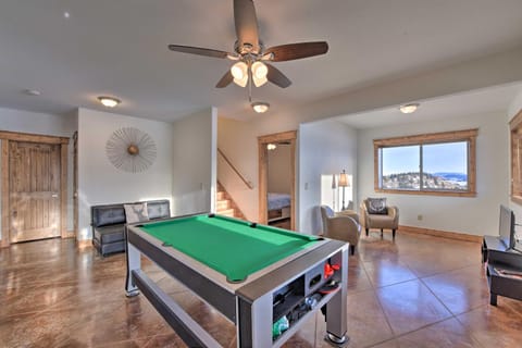 Fairplay Cabin with Pool Table, Deck and Mountain View House in Park County