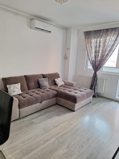 Luxury Daniel Apartament Residence Militari Apartment in Bucharest