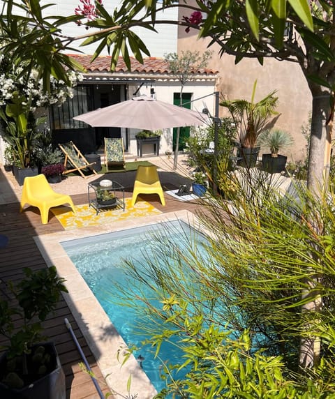 Property building, Garden view