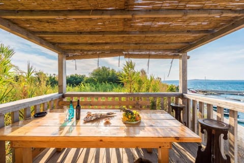 Day, View (from property/room), Balcony/Terrace, Dining area, Sea view