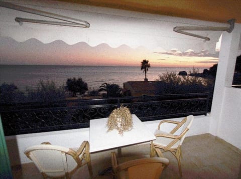 Corfu Glyfada Beach Apartment 86 Condominio in Peloponnese, Western Greece and the Ionian