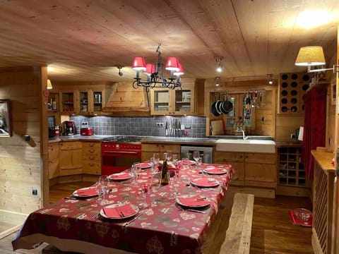 Chalet 1728 - La Reculaz - 2 minutes from Val D'isere Chalet in Val dIsere