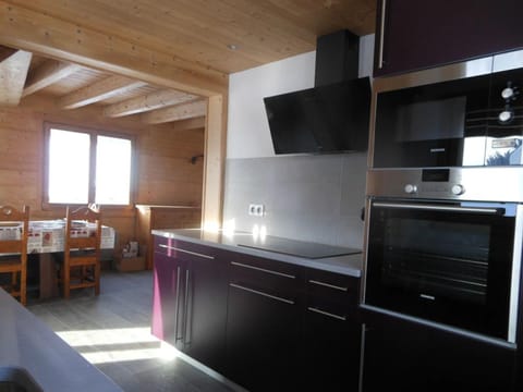 Spacieux chalet 10 pers, proche pistes, parking, garage - FR-1-467-65 Chalet in Le Grand-Bornand