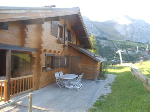 Spacieux chalet 10 pers, proche pistes, parking, garage - FR-1-467-65 Chalet in Le Grand-Bornand