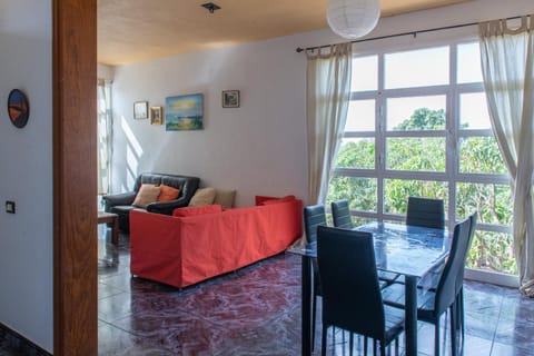 APARTMENTS ON AN ORGANIC FARM BY THE COAST, Frontera House in El Hierro