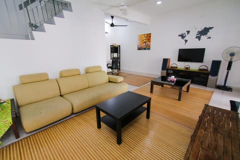 Kz-COZY Homestay@D.Cemerlang House in Johor Bahru