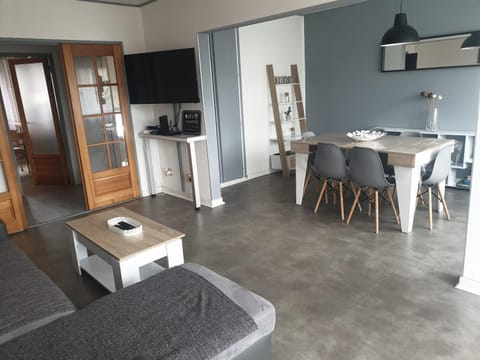 Mulhouse,Grand appart cosy&lumineux, 78m2 , pour 5 personnes Apartment in Mulhouse