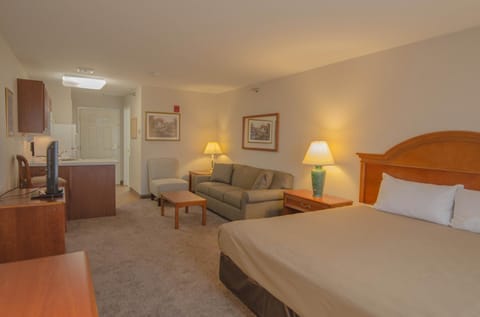 Smart Suites on the Hill Hotel in Shelburne