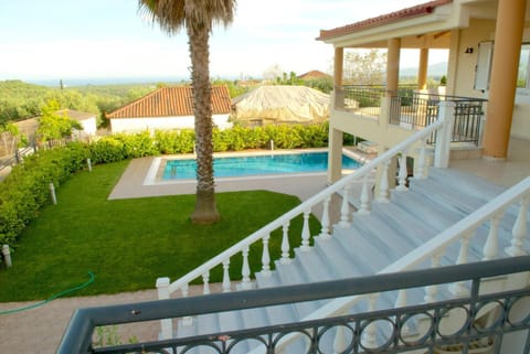 Balcony/Terrace, Garden view, Pool view